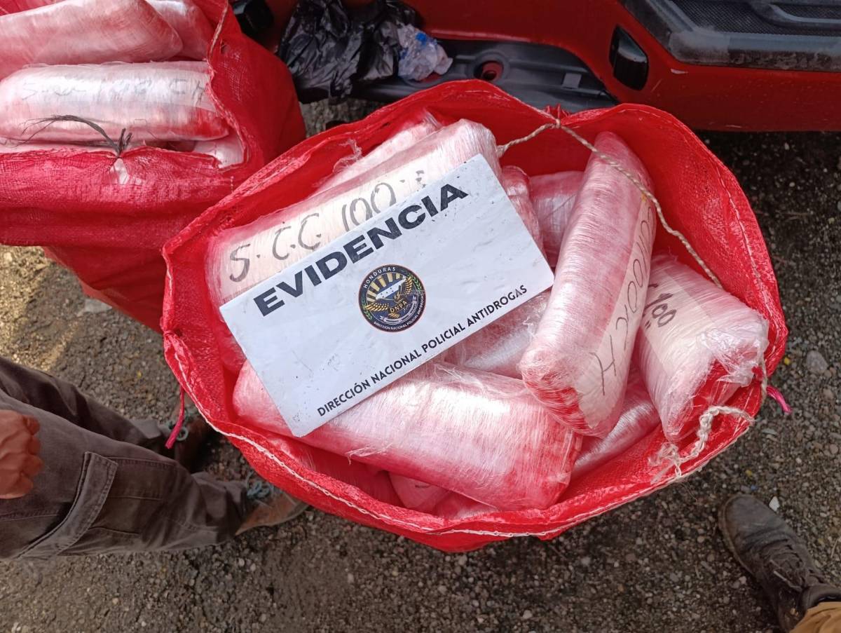 Decomisan 172 kilos de cocaína tras persecución policial en Pimienta, Cortés