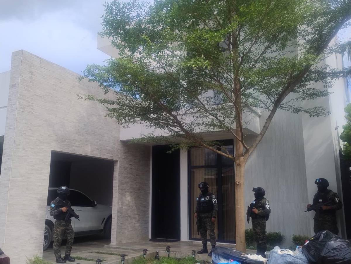 Casas y negocios: los bienes allanados a Ricardo Elencoff en Colón y Atlántida