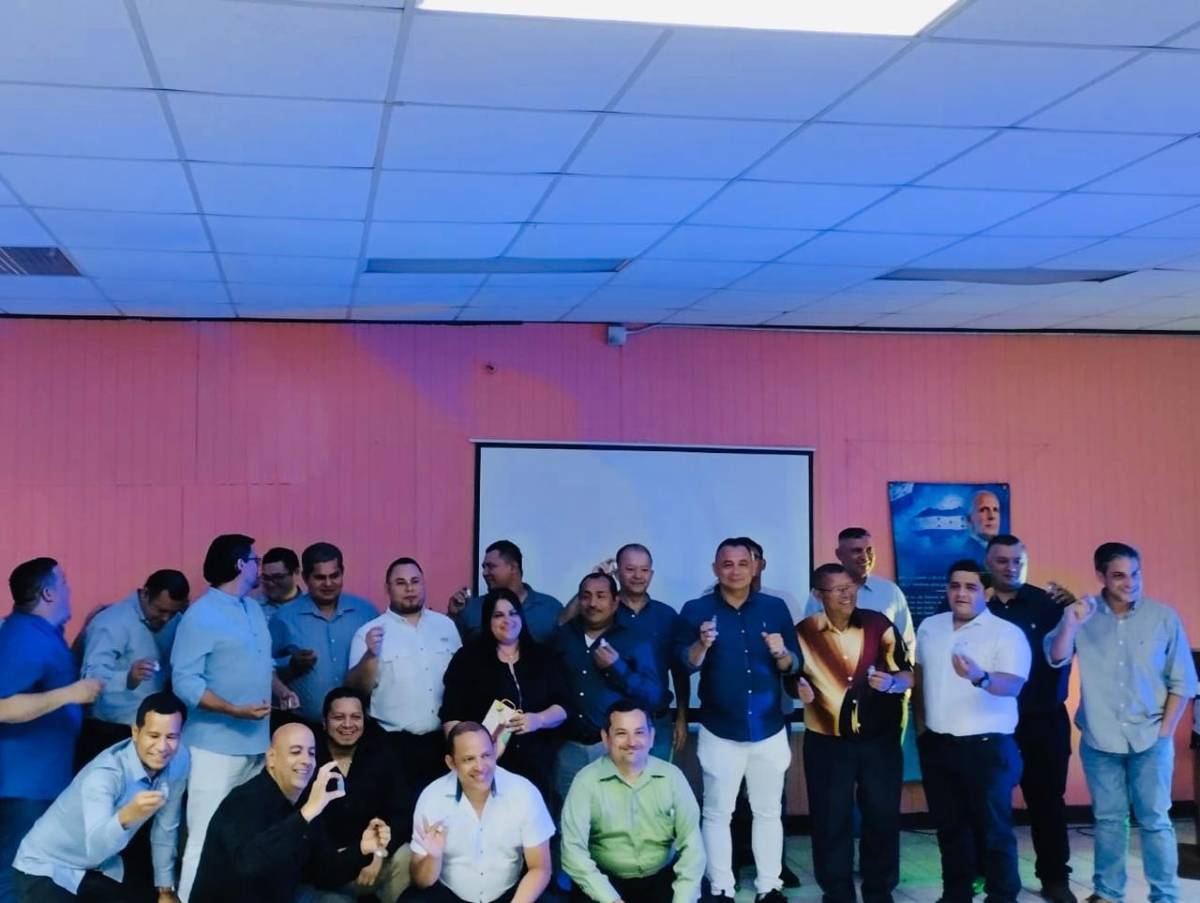 Educación de Cortés celebra el Día del Padre en un ambiente de unión y compañerismo