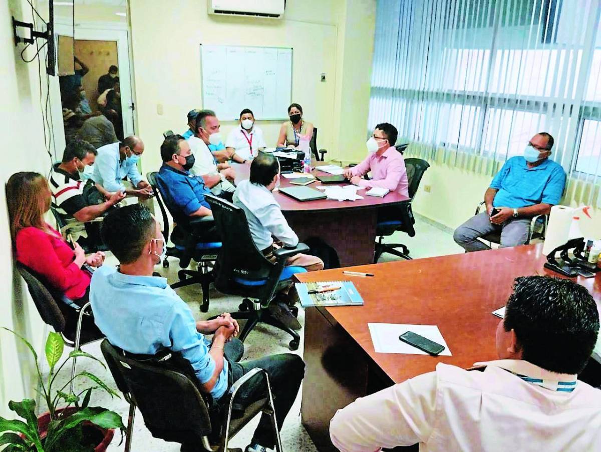 Solo tres de 15 fármacos que necesitan reciben pacientes renales del Rivas