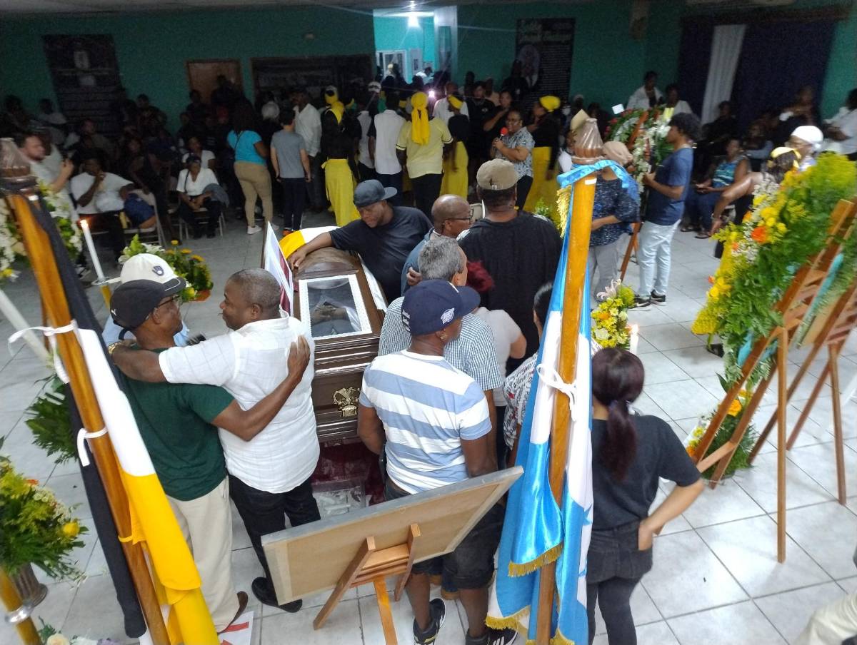 Realizan homenaje al cantante Aurelio Martínez en La Ceiba