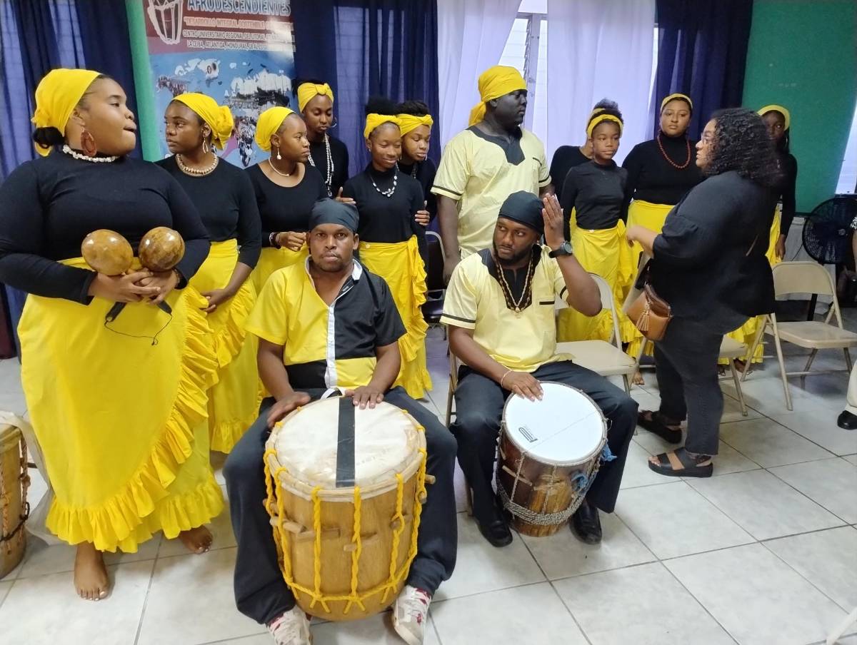 Realizan homenaje al cantante Aurelio Martínez en La Ceiba