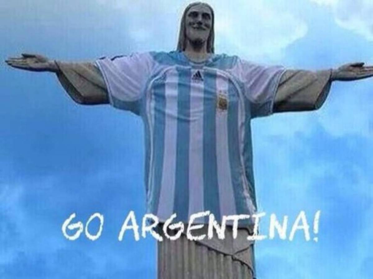 Argentina celebra su triunfo con memes del Papa, Messi y Di María
