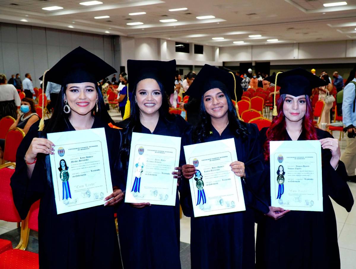 Orgullo y gozo por los nuevos profesionales