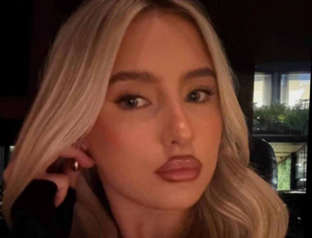 Futbolista anuncia que va a ser padre... ¡y la madre es la hija de su entrenador!