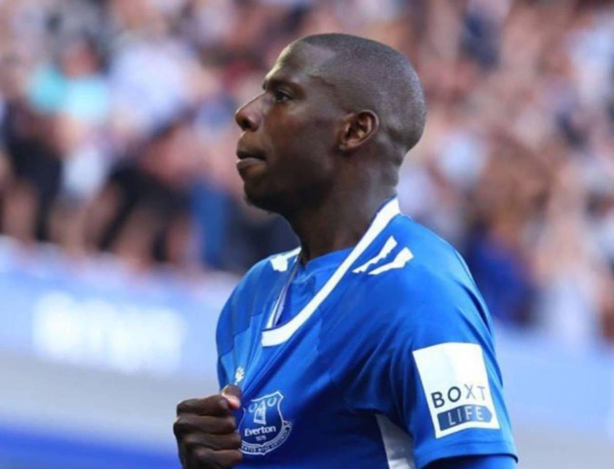 Real Madrid con tres espectaculares fichajes y salida en Barcelona