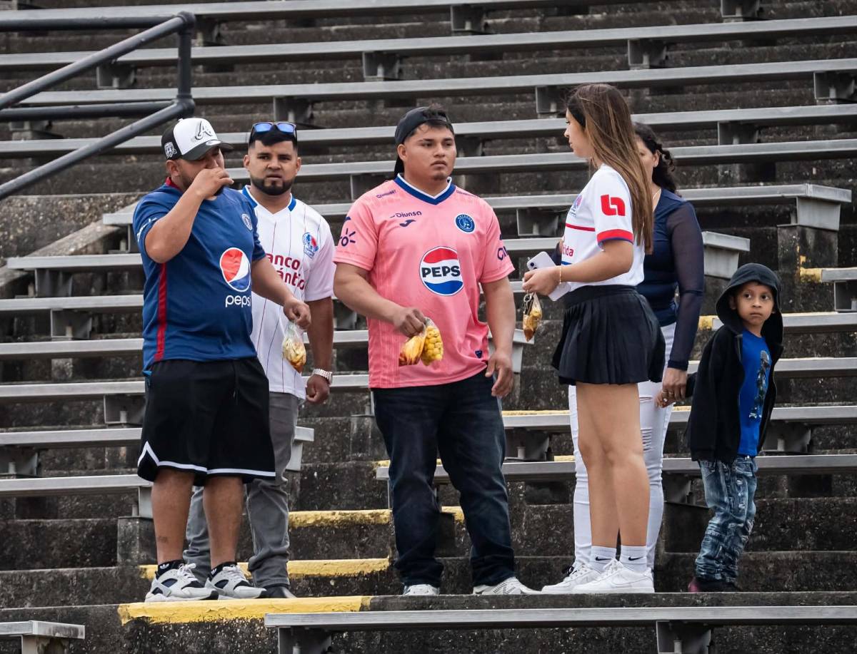 Colocha enamora en New Orleans, besos y ambientazo para los clásicos en EUA