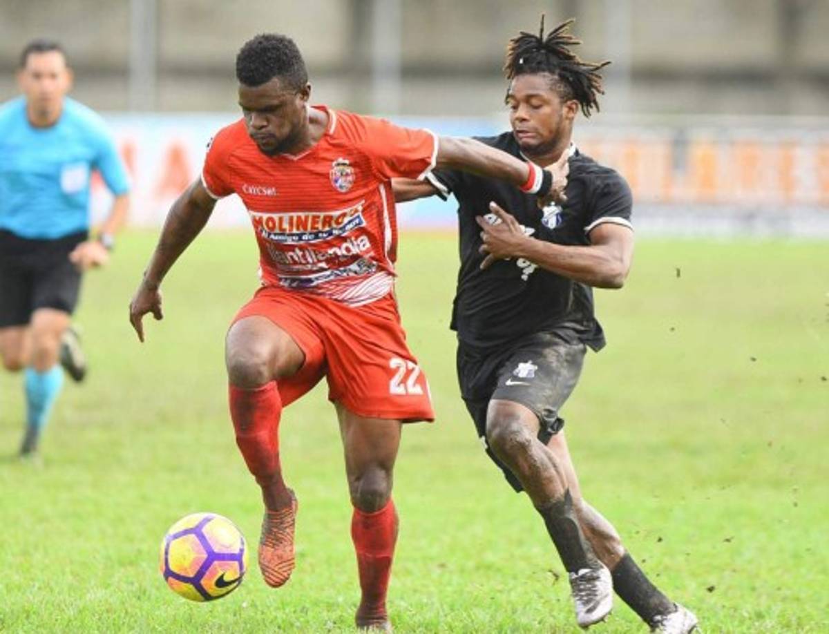 Jerrel Britto: El delantero triniteco es otro de los que le interesa al Platense.