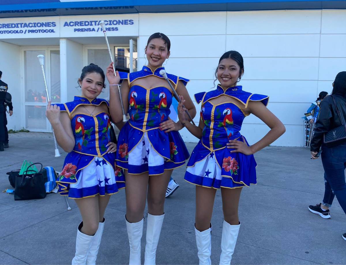 Honduras no está sola en España, bellas palillonas, locura y mensaje a Palma