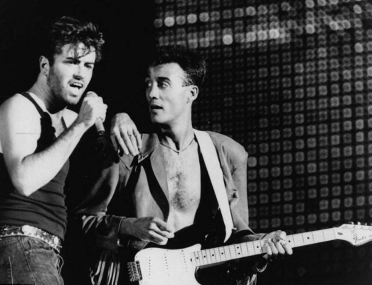 Siendo adolescente, su familia se mudó a Radlett, en el condado de Hertfordshire, cerca de Londres, donde conoció a Andrew Ridgeley, con quien formó el grupo Wham, una de las bandas más populares de los años 1980.