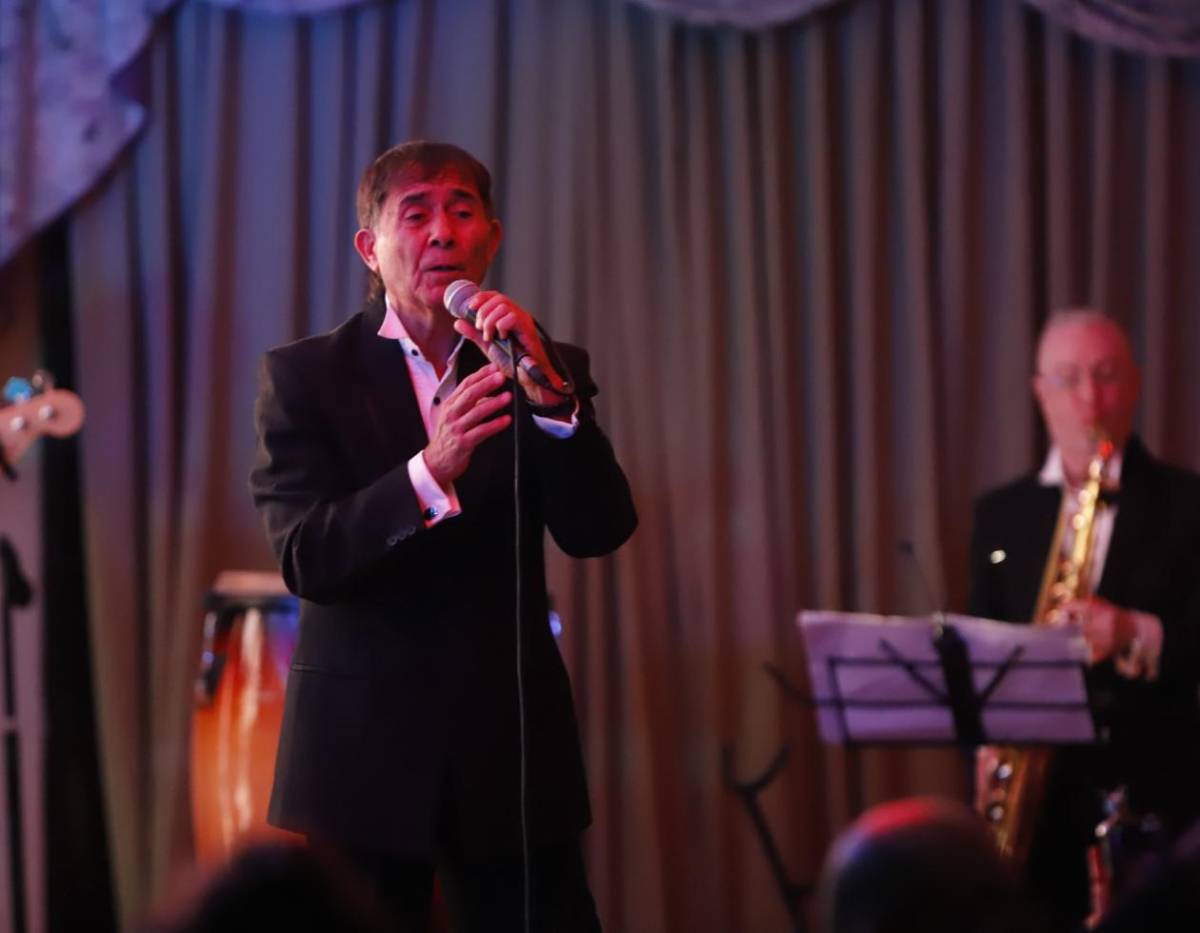 Una noche llena de romanticismo con Los Galos de Chile