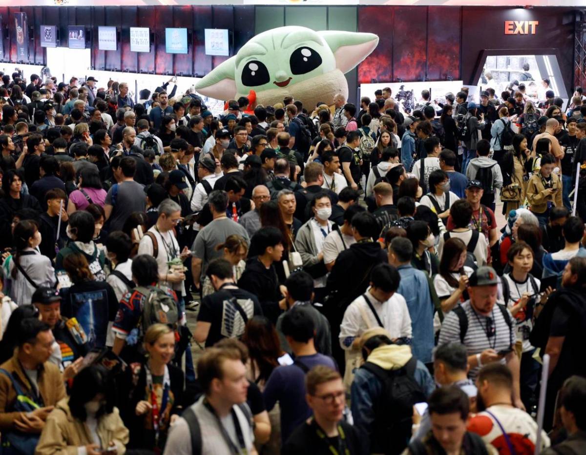 Fans de Star Wars y varios famosos de Hollywood se reúnen en un gran evento en Japón