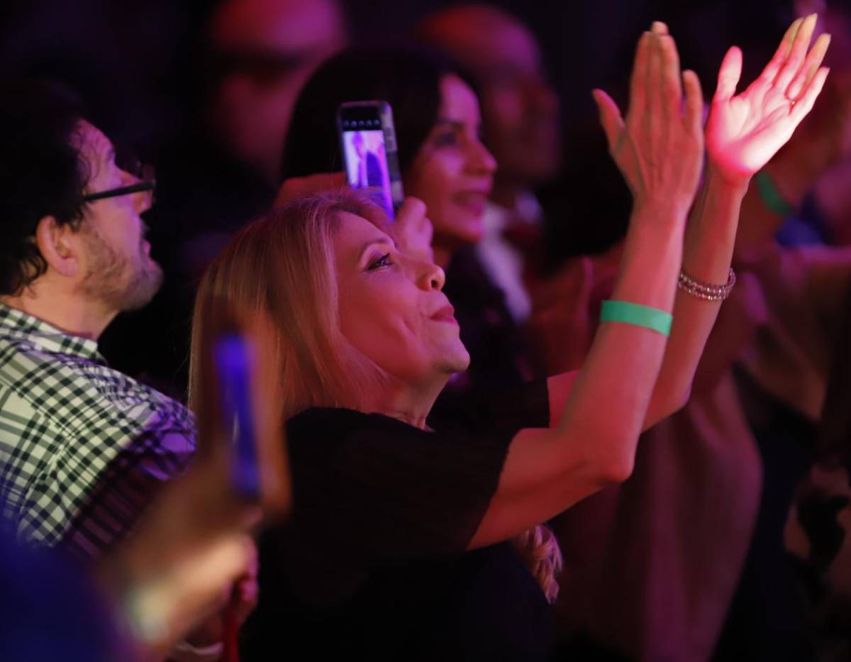 Una noche llena de romanticismo con Los Galos de Chile