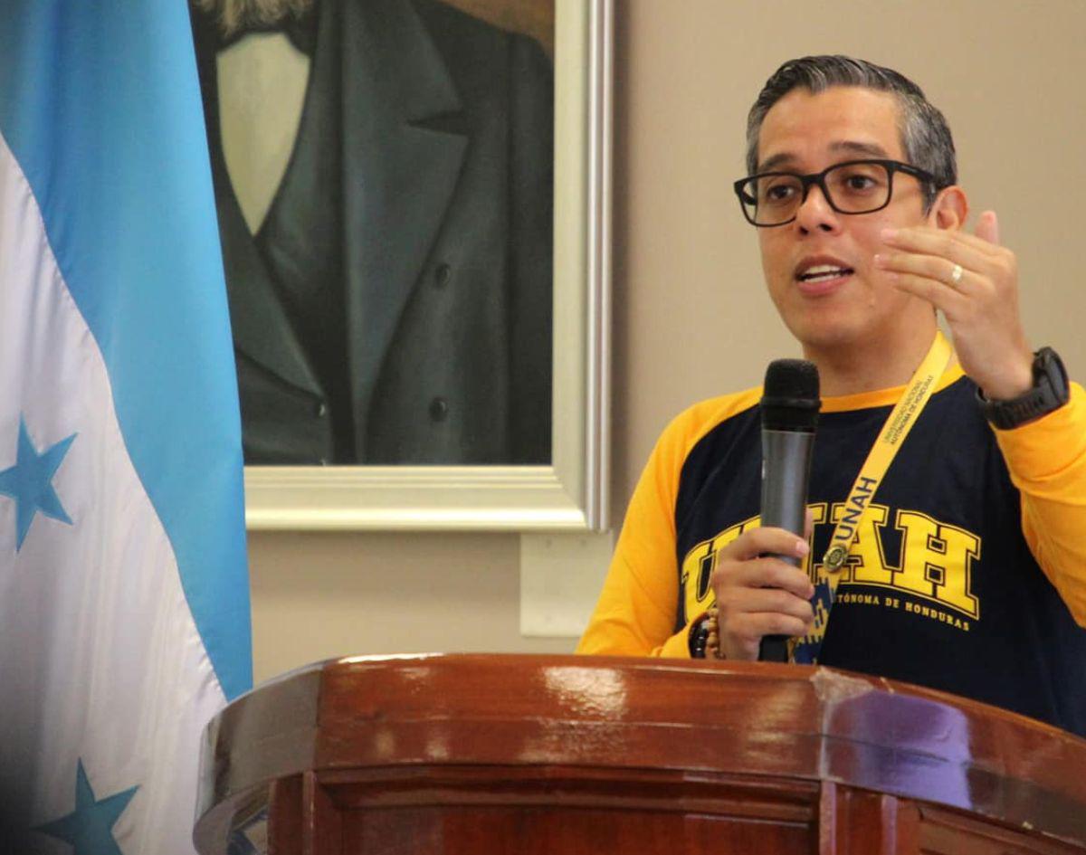 Unah investiga si docente impartió clases ebrio