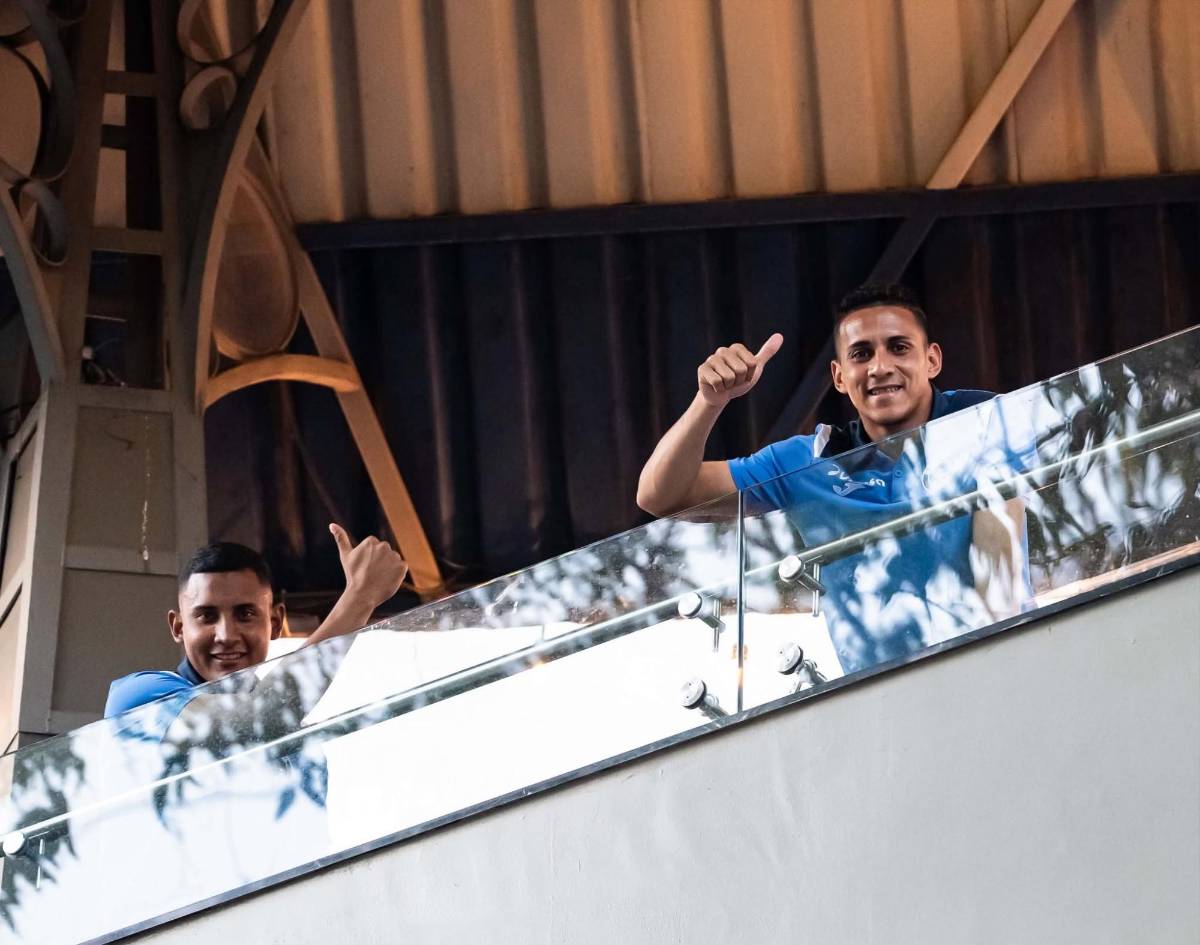 Banderazo: locura de Motagua, Chauder presente, abuelita y show previo a la final
