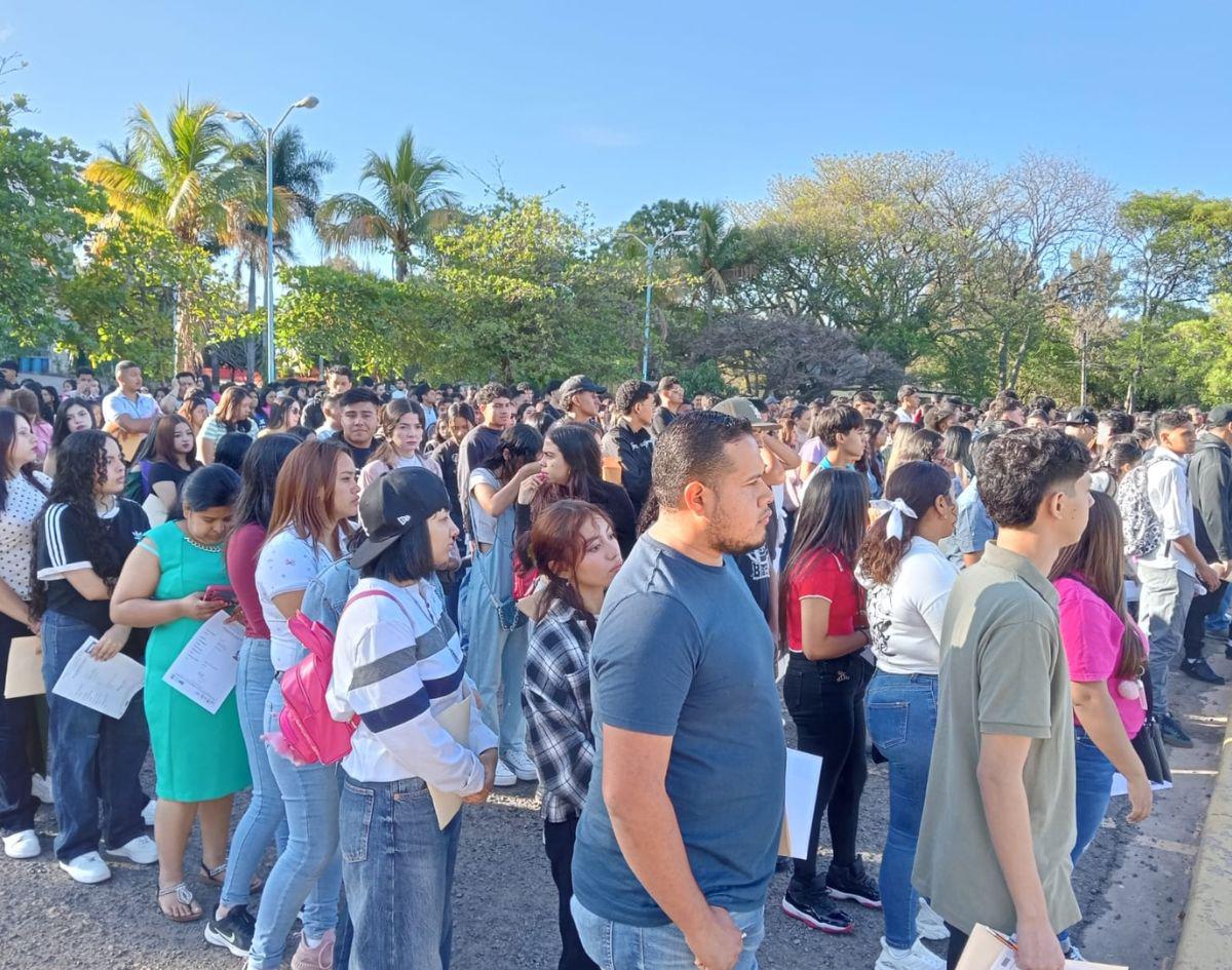 Más de 10,000 jóvenes hondureños aplican a la nueva prueba Phuma