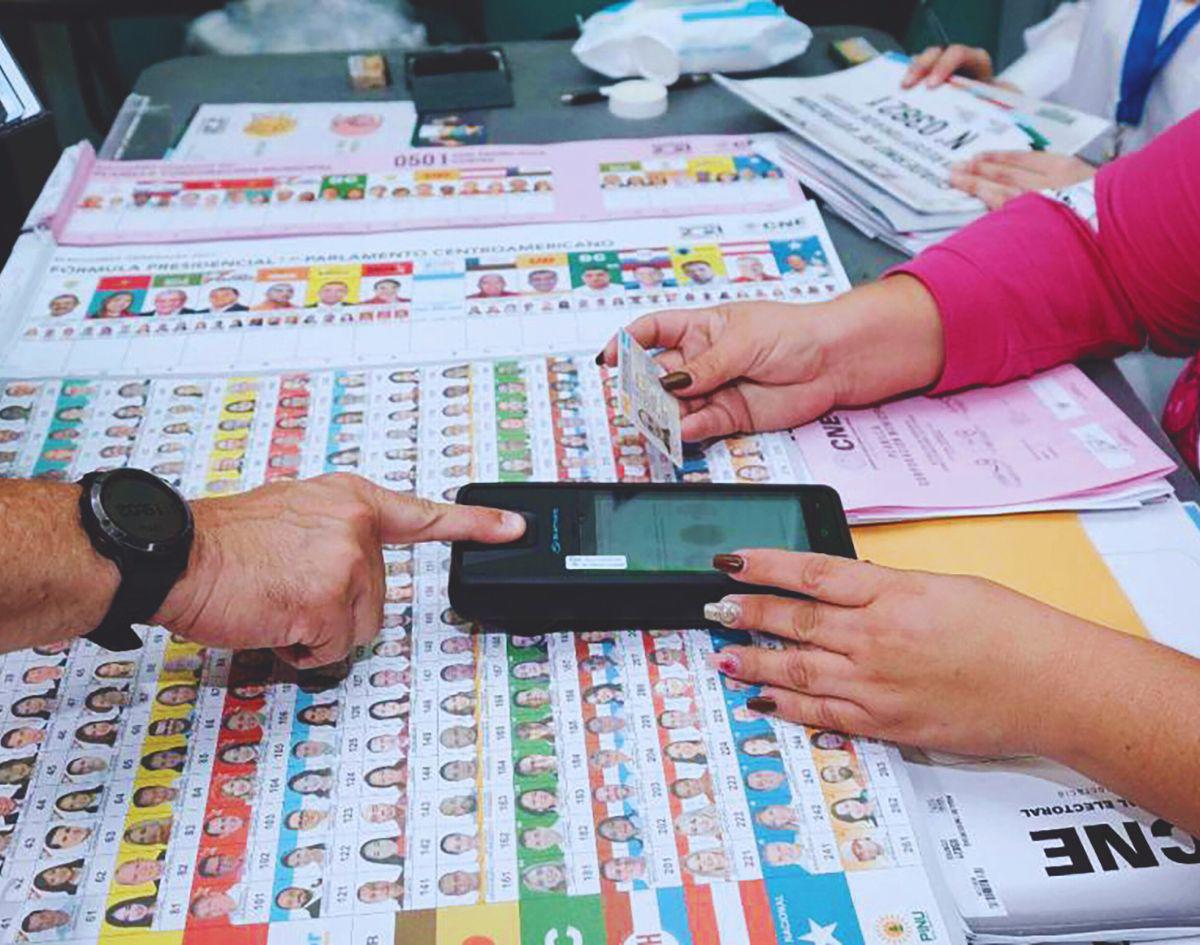 Oposición duda del sistema biométrico de Conatel para vender chips