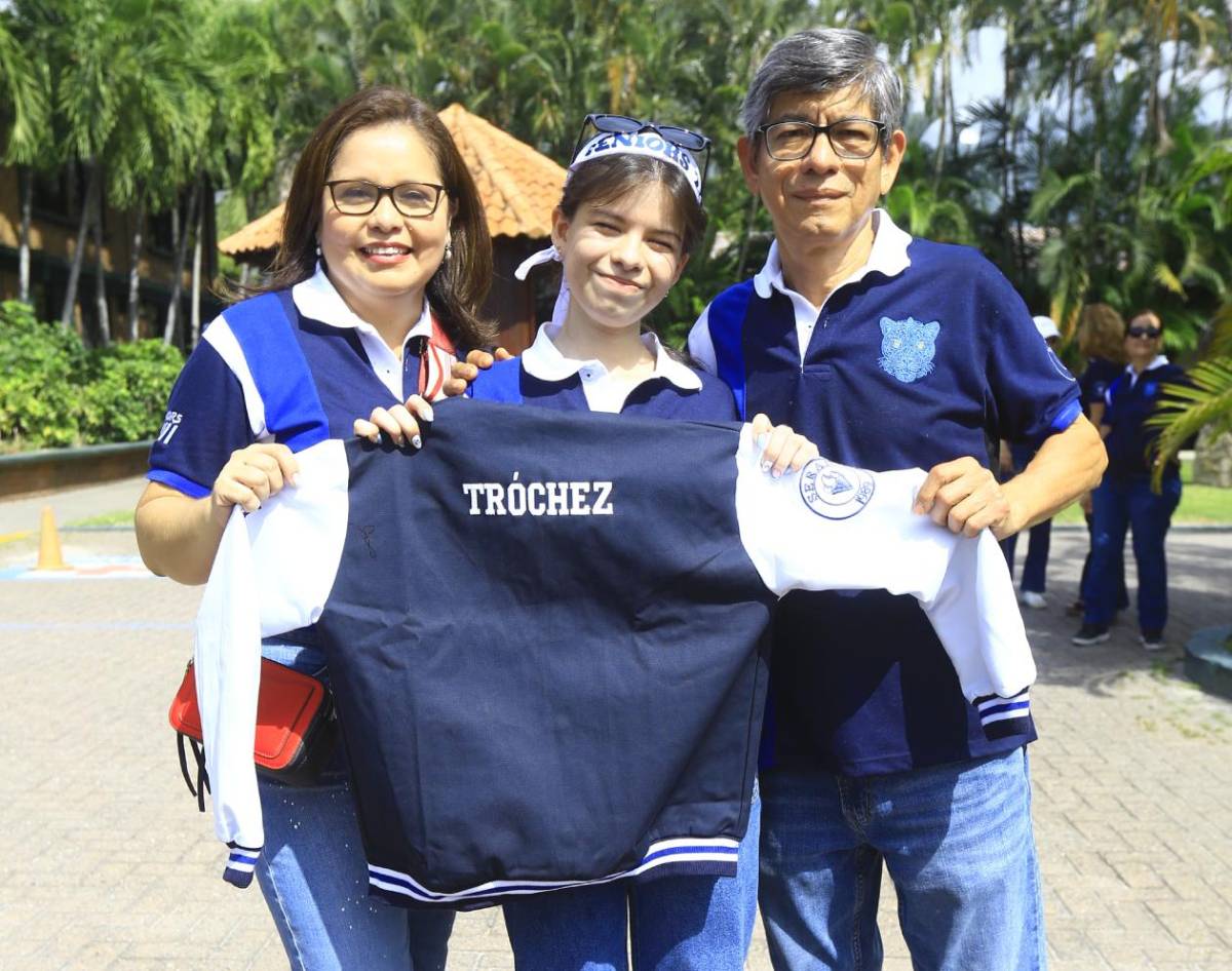 Seniors de Seran School celebran a lo grande su inicio de clases