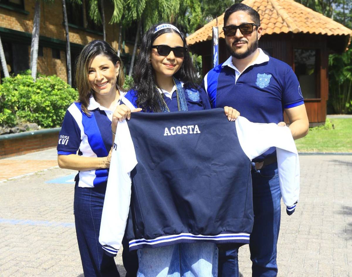 Seniors de Seran School celebran a lo grande su inicio de clases