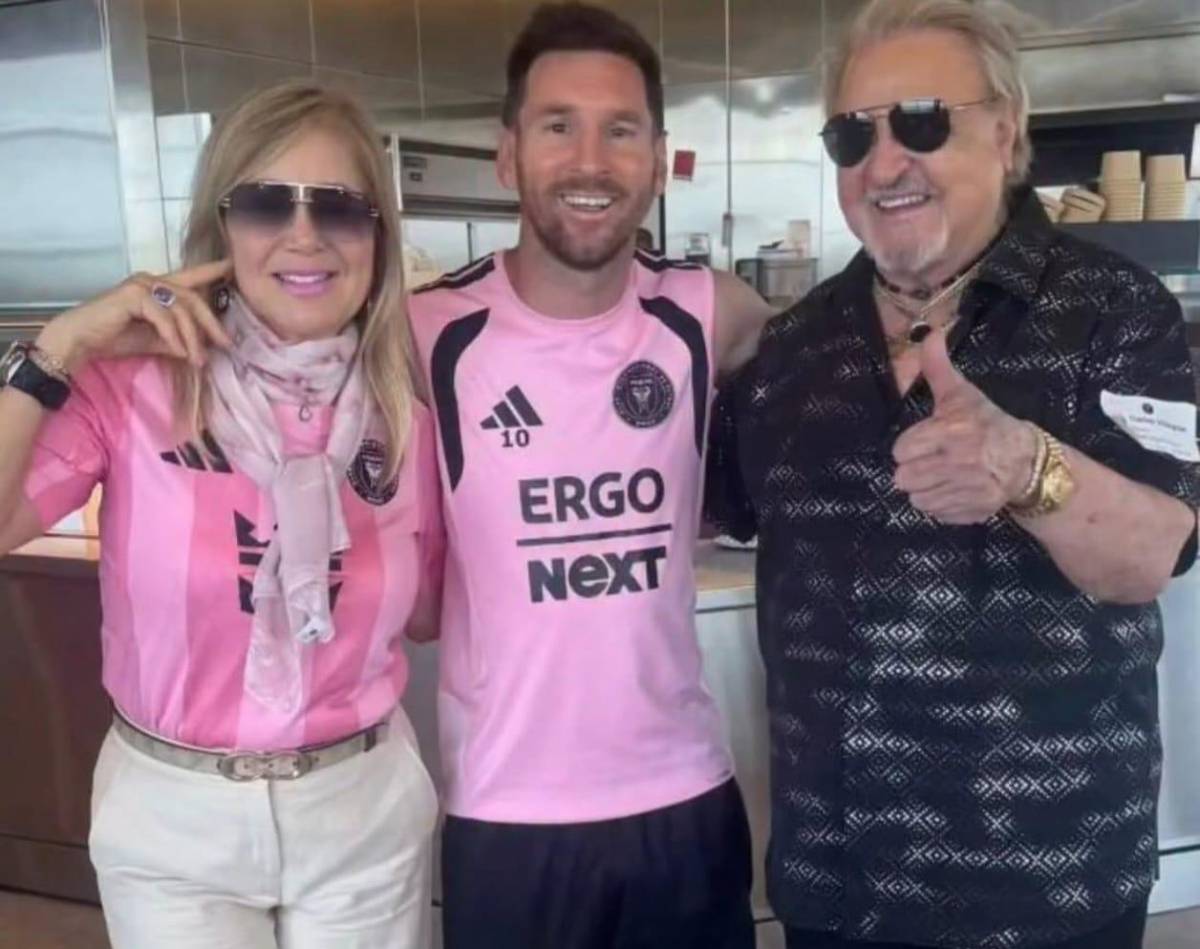 Carlos Villagrán sobre su encuentro con Messi: En Argentina, se besan los hombres