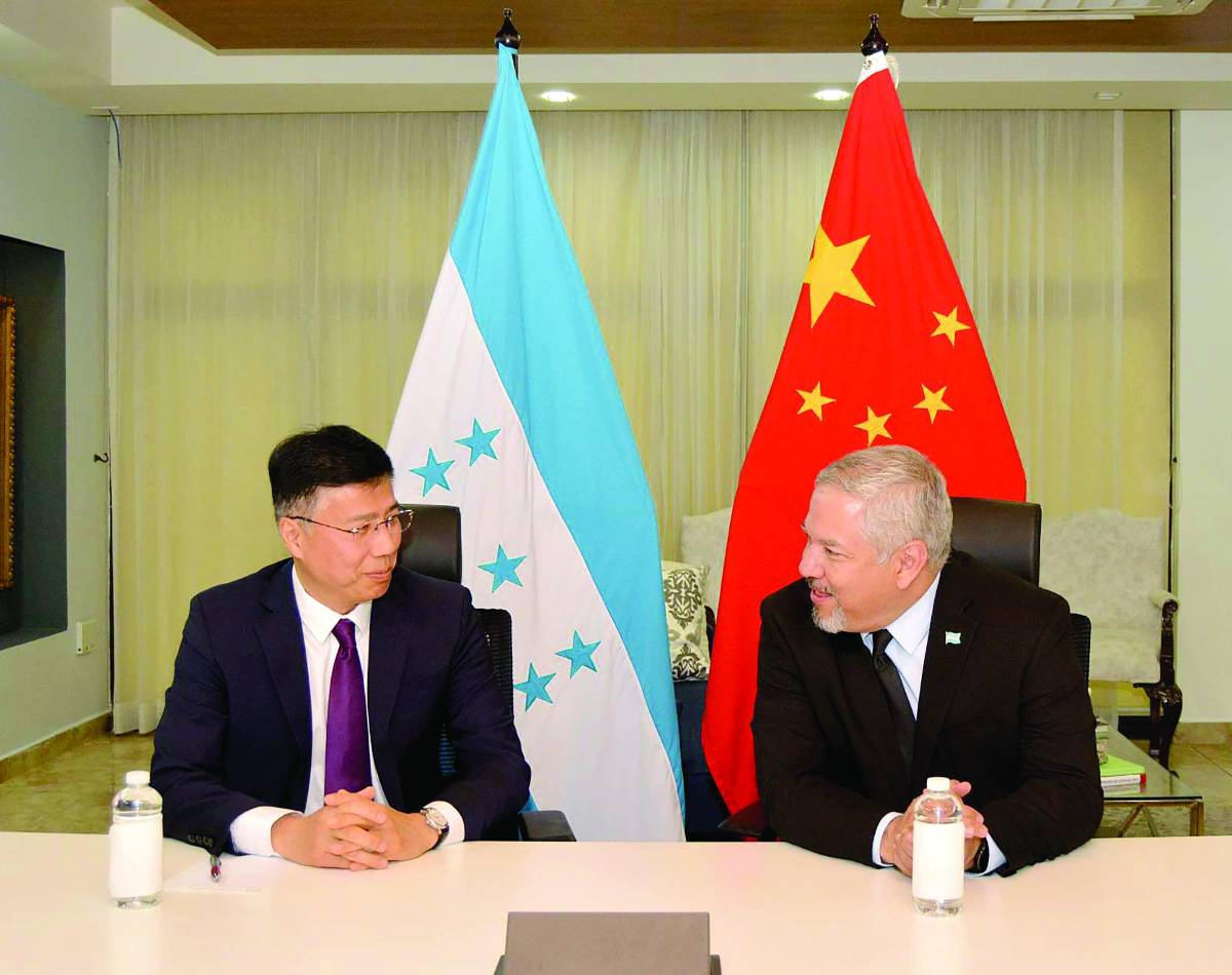 China abre la Ruta de la Seda al inaugurar la embajada en Tegucigalpa