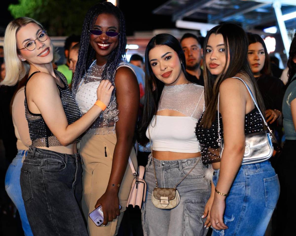 La juventud sampedrana disfrutó en el concierto de Beéle