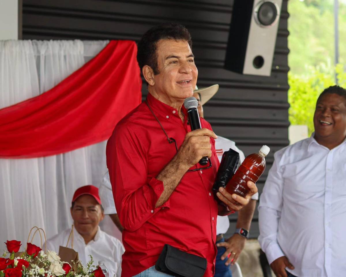 Salvador Nasralla: Si quieren comer una pata de pollo al mes, voten por Rixi