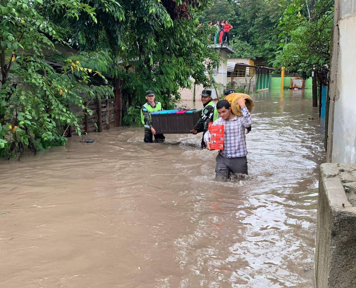 Extienden alerta roja y amarilla por 24 horas más en Honduras