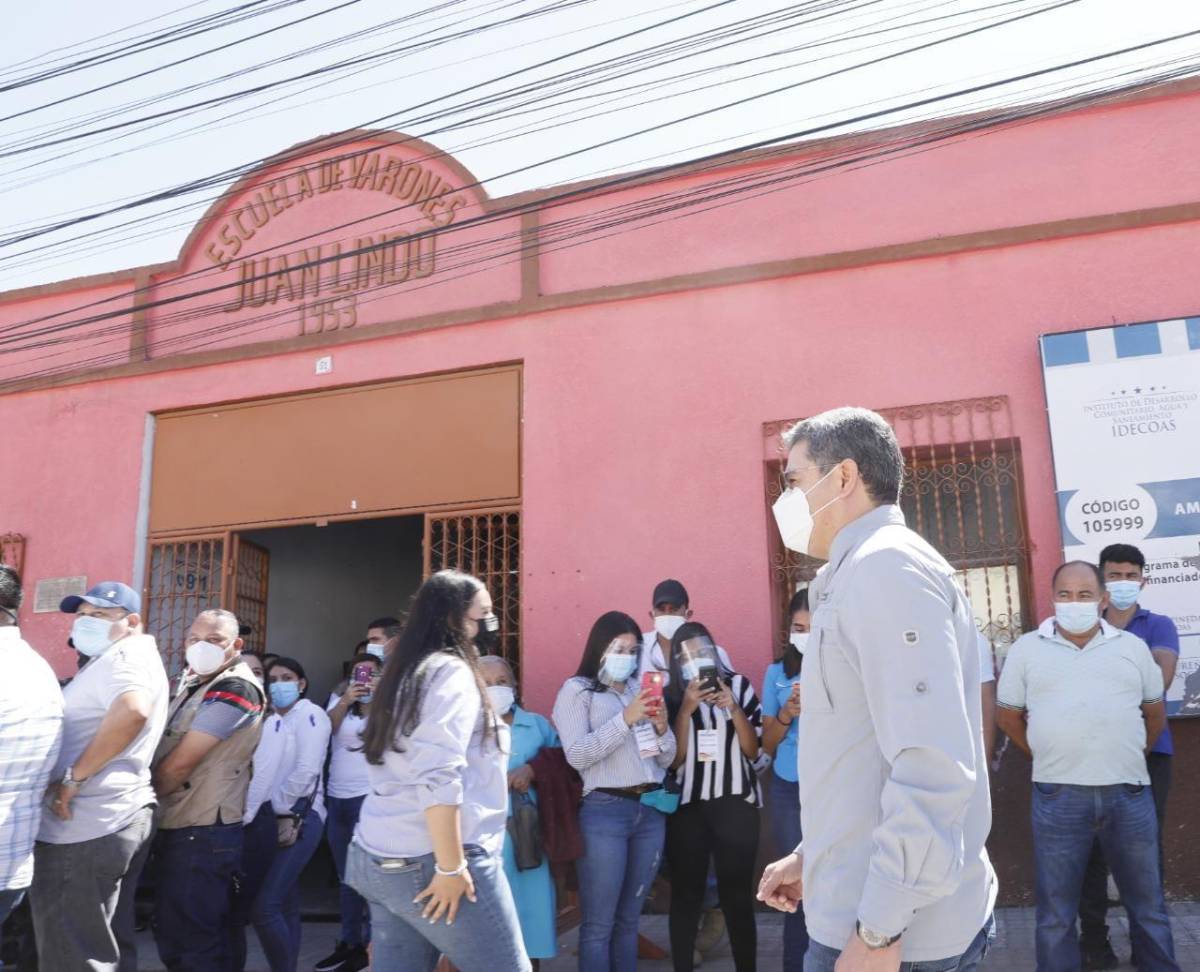 Juan Orlando está habilitado para votar en las elecciones primarias