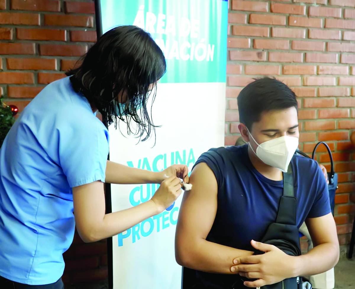 Solo 42% de sampedranos se ha puesto dos dosis anticovid