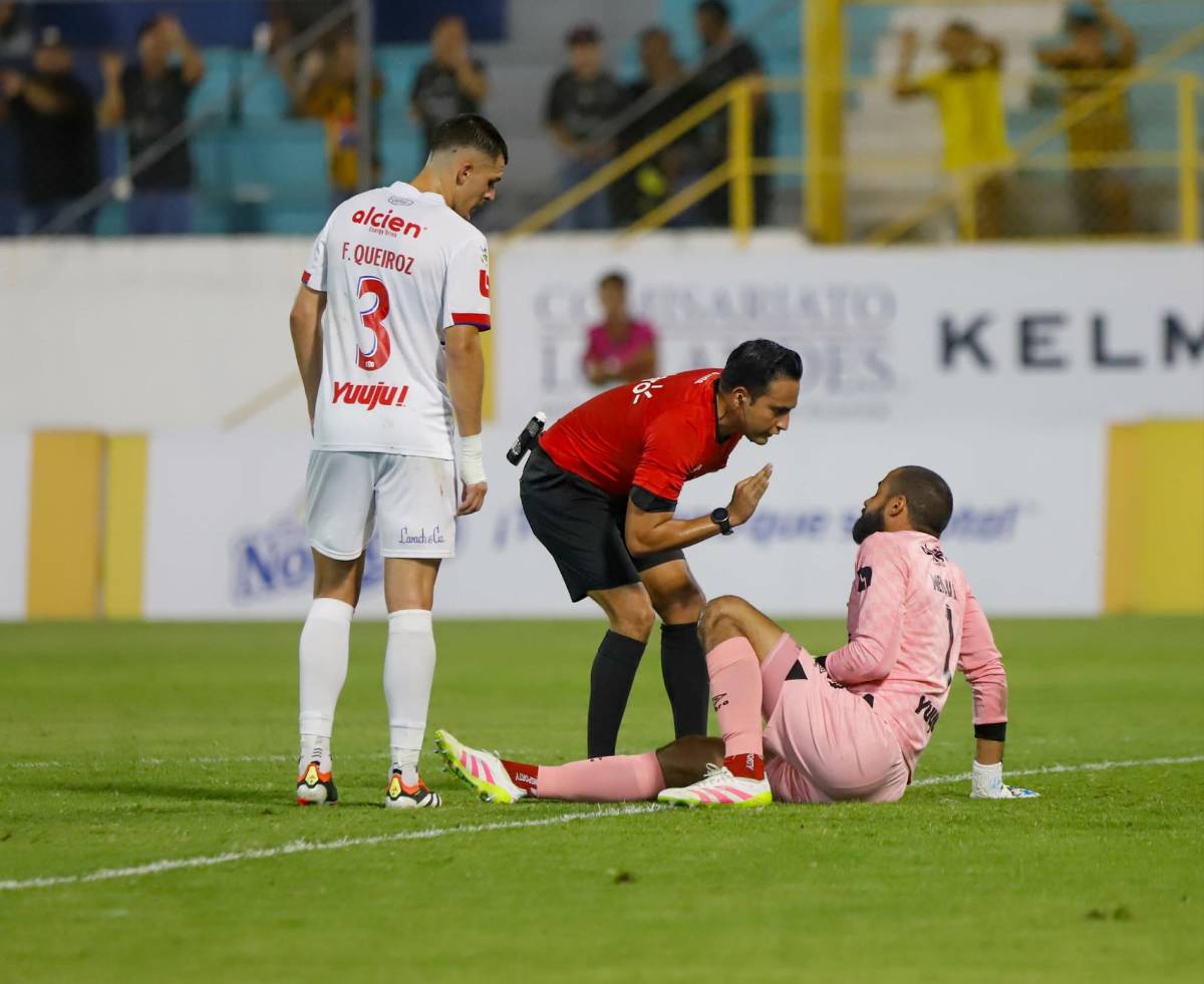 Peleas en el Real España-Olimpia, lo que pasó con Menjívar y brasileña sorprende