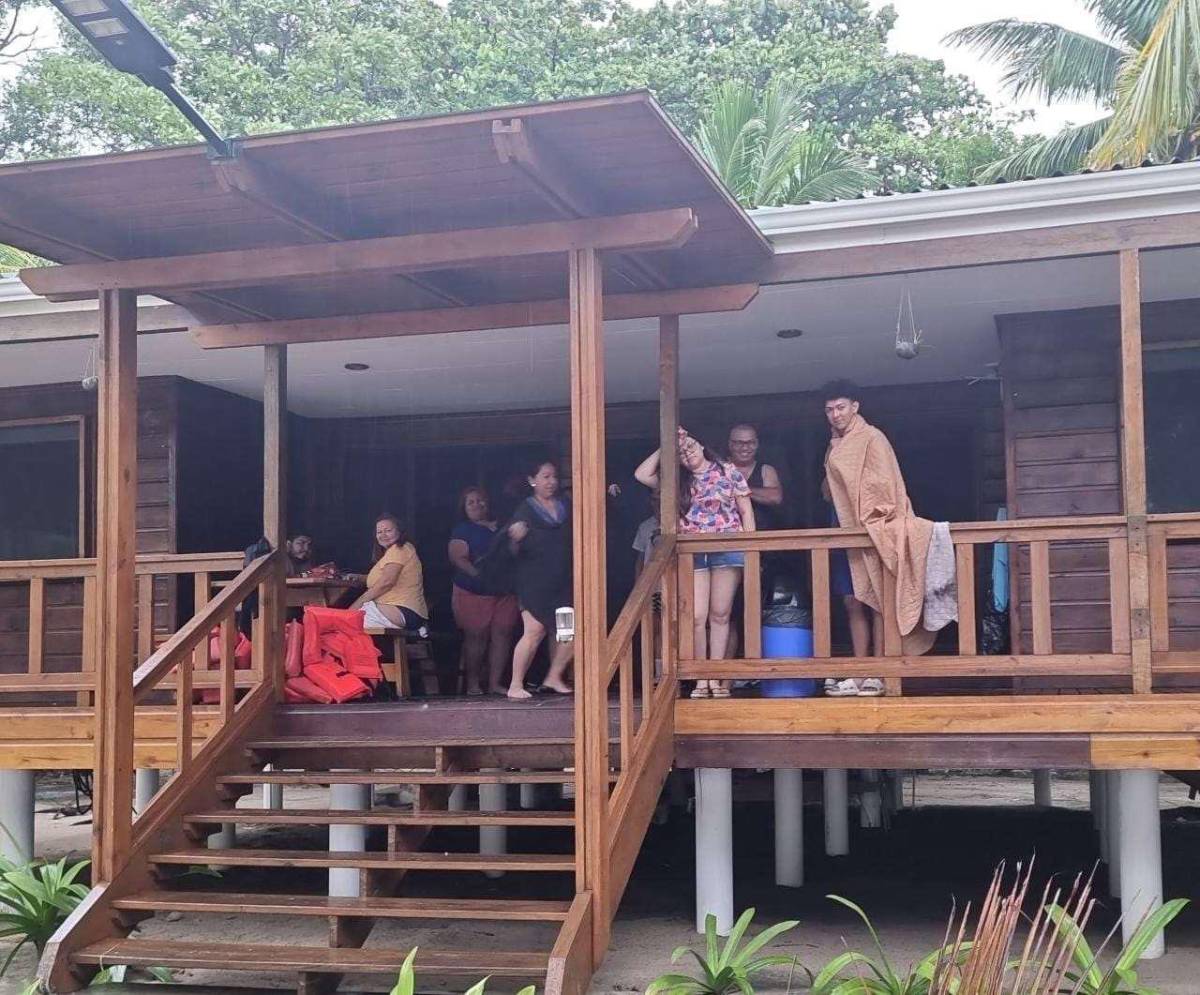 Turistas varados en los Cayos Cochinos salieron de la isla sin autorización