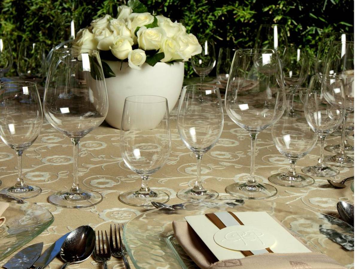 “A mesa puesta”: ideas creativas para una cena navideña perfecta