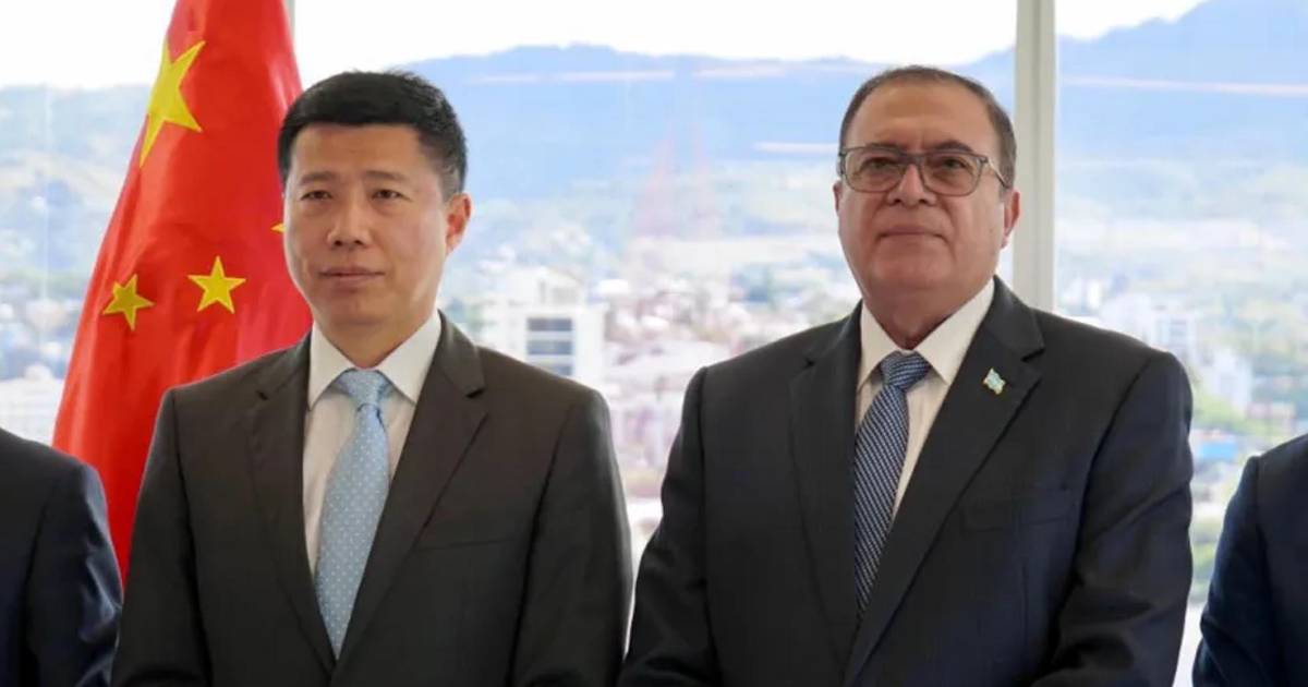 Piden secretividad sobre negociación del TLC con China