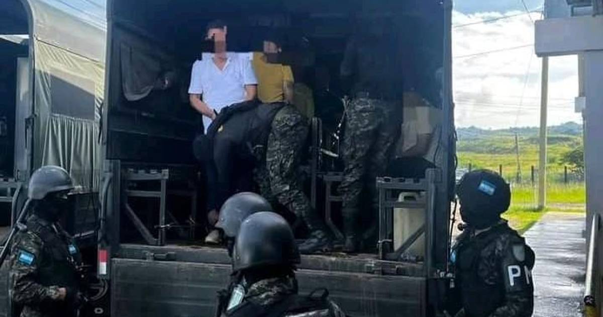 Trasladan hacia Támara a exfuncionarios que guardaban prisión en el Primer Batallón Trasladan hacia Támara a exfuncionarios que guardaban prisión en el Primer Batallón