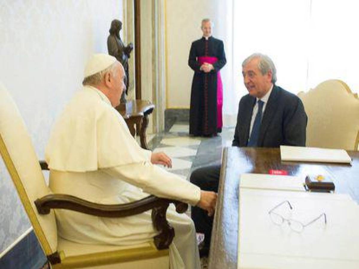 Ministro económico del Vaticano sale “por motivos personales”