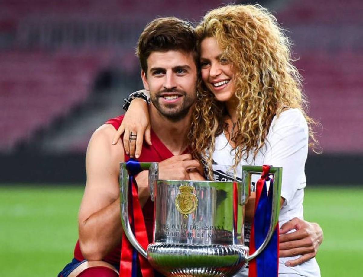 “Lamentamos confirmar que nos estamos separando. Por el bienestar de nuestros niños, que son nuestra máxima prioridad, pedimos respeto a la privacidad. Gracias por su comprensión”, dice un corto comunicado firmado “Shakira y Gerard” dado a conocer por la agencia de comunicación de la cantante.