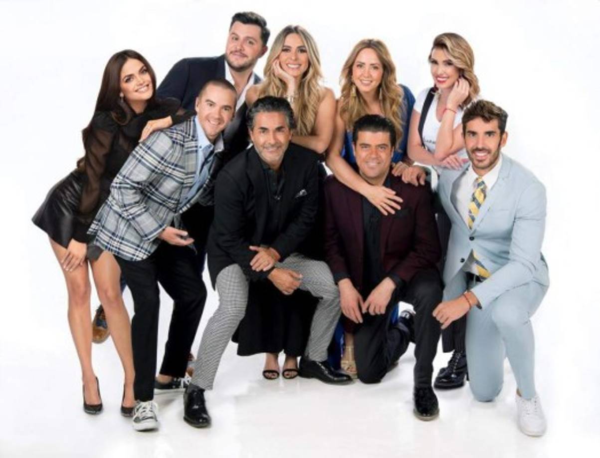 Un actor y conductor Lisandro (50), quien fue parte del programa mexicano Hoy, hace algunos años, y trabajó durante más de 17 años en Televisa, fue expuesto por su expareja, quien dijo a TV Azteca que está en la ruina y no se hace cargo de los gastos de manutención de su hija.<br/><br/>