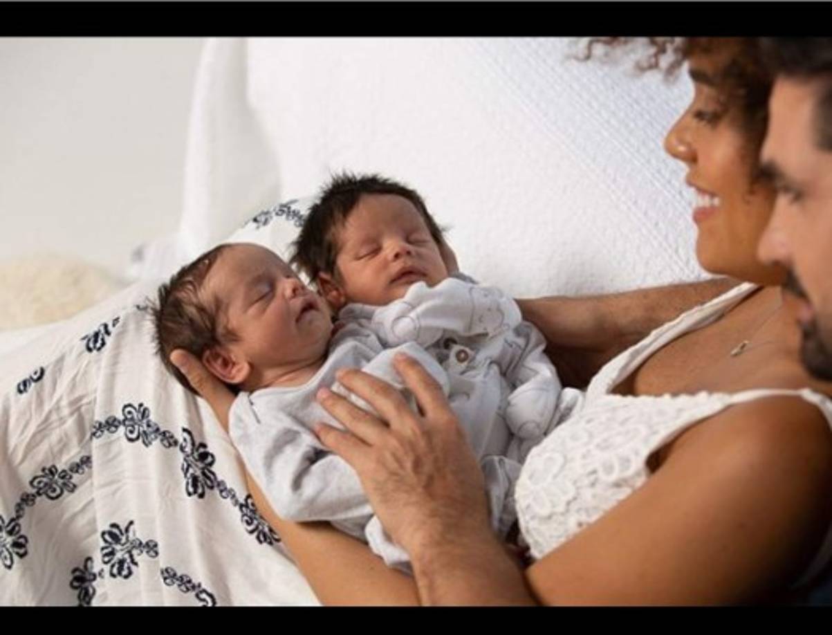 La pareja sello su amor con la llegada de sus mellizos, Dante y Tadeo.