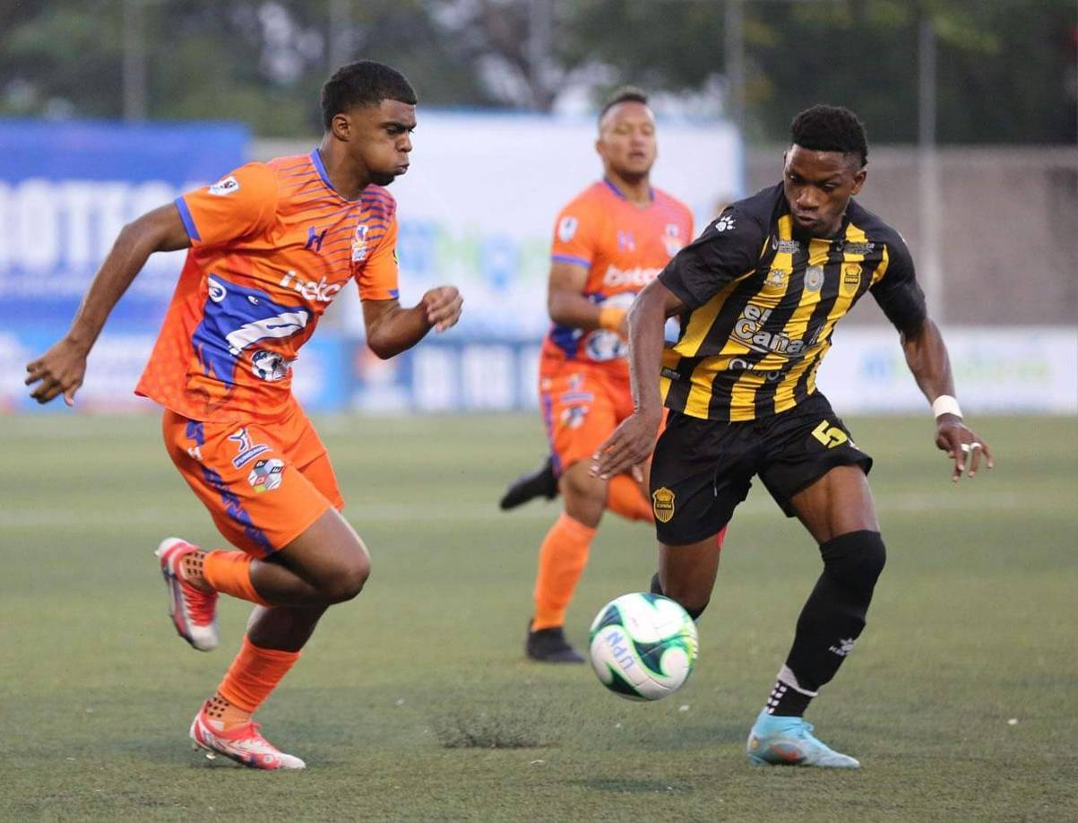 Josman Figueroa - Olimpia decidirá el futuro del polifuncional futbolista, quien jugó el torneo a préstamo con la UPN.