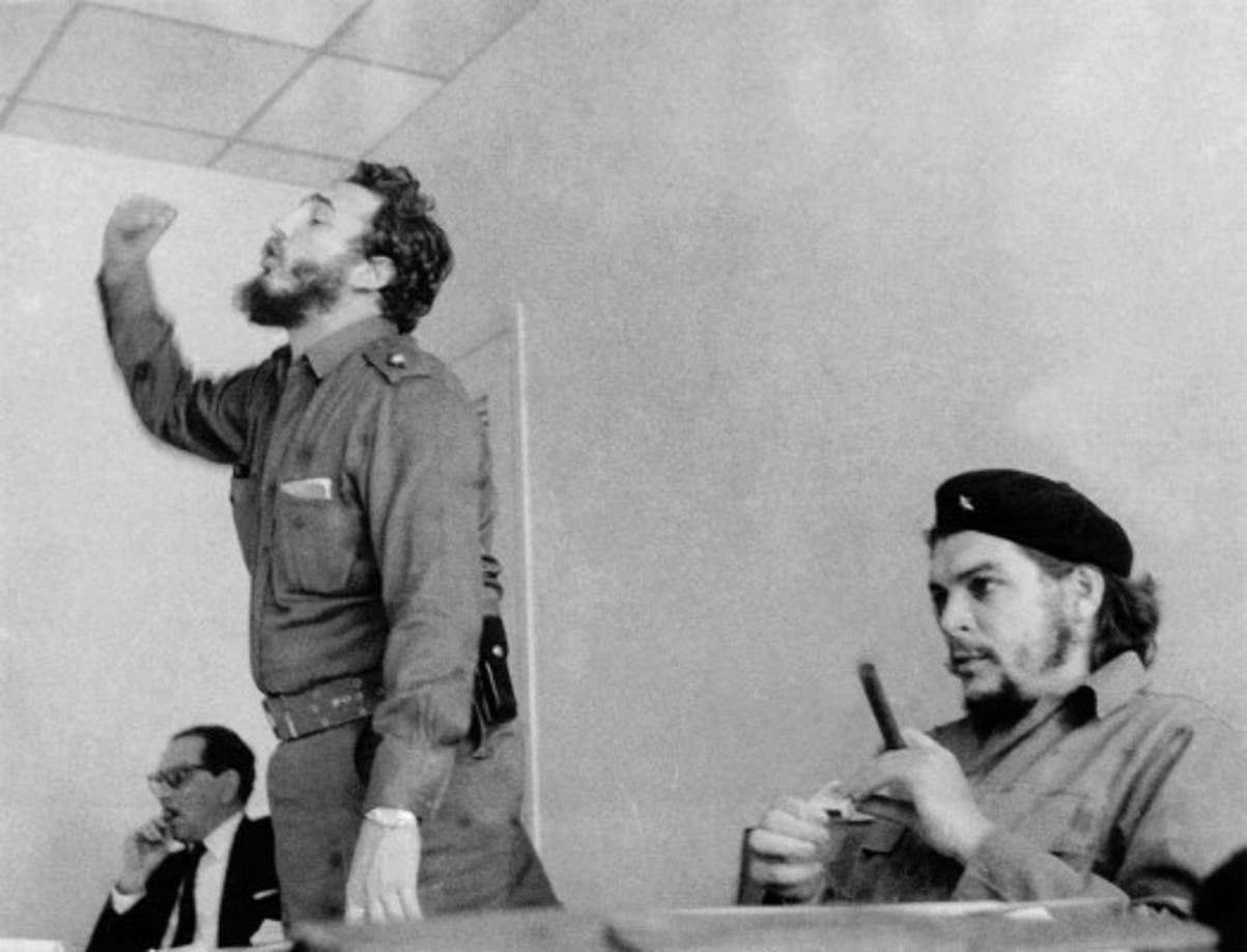 Fidel con el Che Guevara en la década de los sesenta.