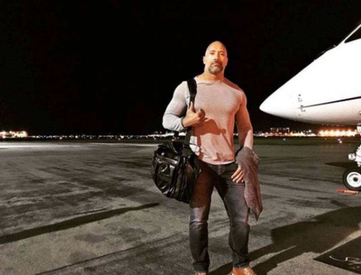 Su pasado como luchador en la WWE le ha significado tener muchos seguidores en el cine como en la lucha libre.