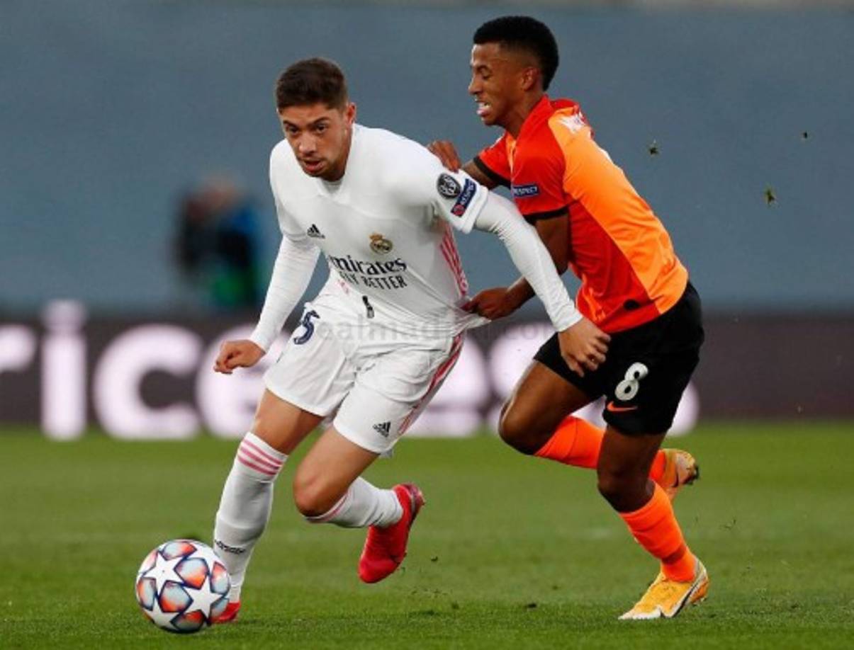 Fede Valverde - El uruguayo no está al nivel de la temporada pasada. En la segunda parte mordió un poco más en ese centro del campo, pero sin espacios sufre.