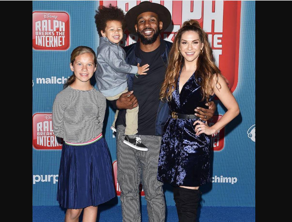 Contrario a las especulaciones sobre que estaba en apuros financieros tras el fin del popular show de DeGeneres, fuentes aseguraron al <i>New York Post</i> que Boss tenía varios proyectos junto a su esposa para el próximo año, por lo que los rumores sobre dificultades de dinero son falsos.