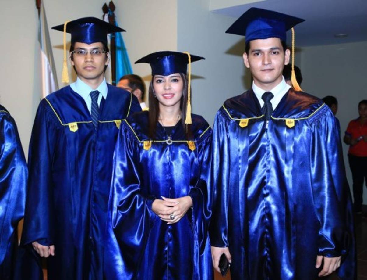 Manuel Salguero, Carol Rosa y Héctor Paz.