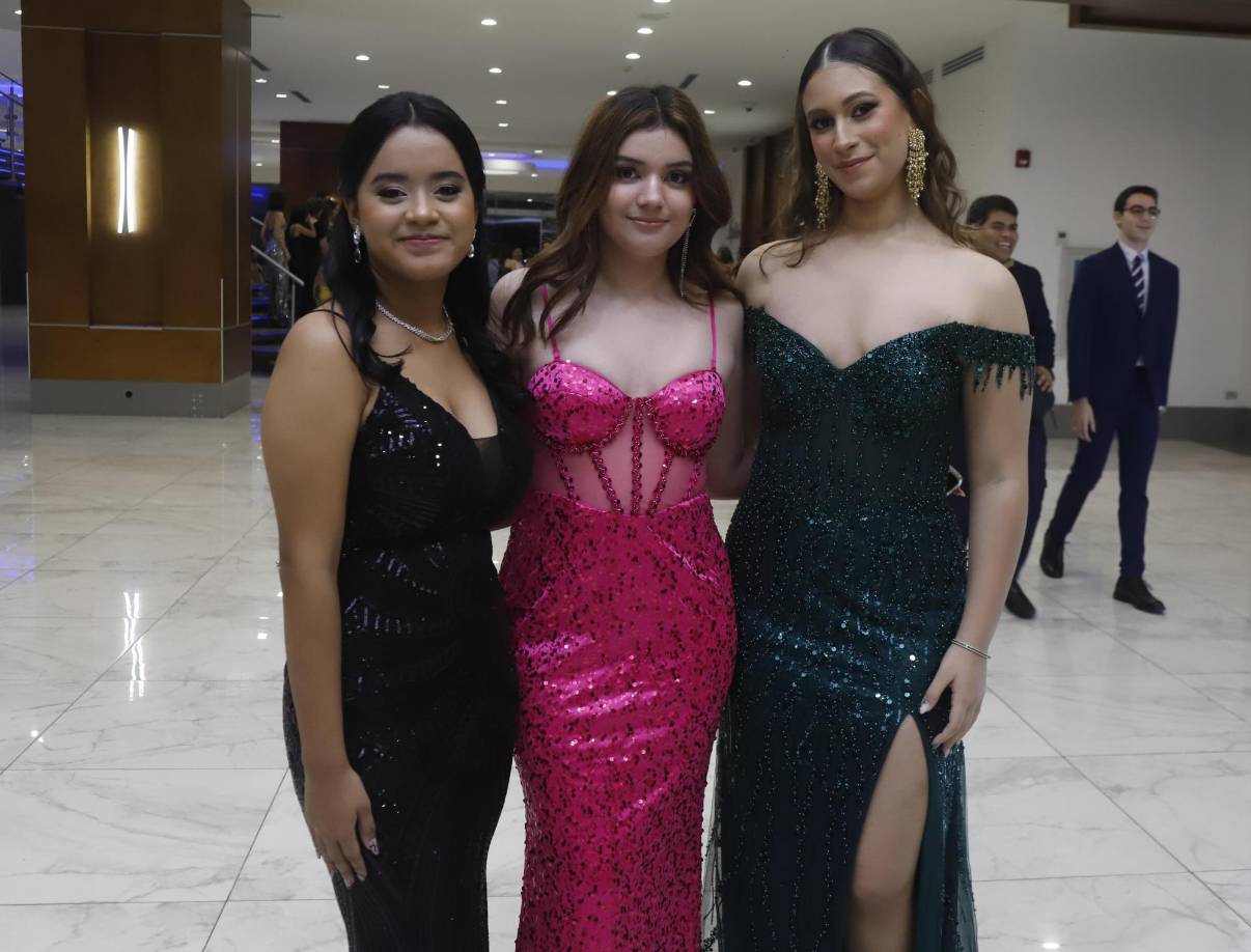 Gissell Almendárez, Sofía Ruiz y Valeria Martínez