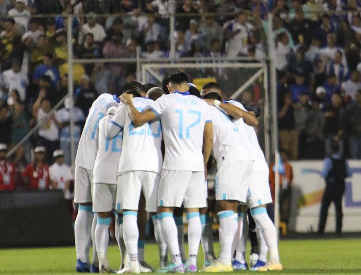 Conoce el posible 11 titular de la selección de Honduras para enfrentar este martes a México en el estadio Azteca. La H llega con una gran ventaja de 2-0. 