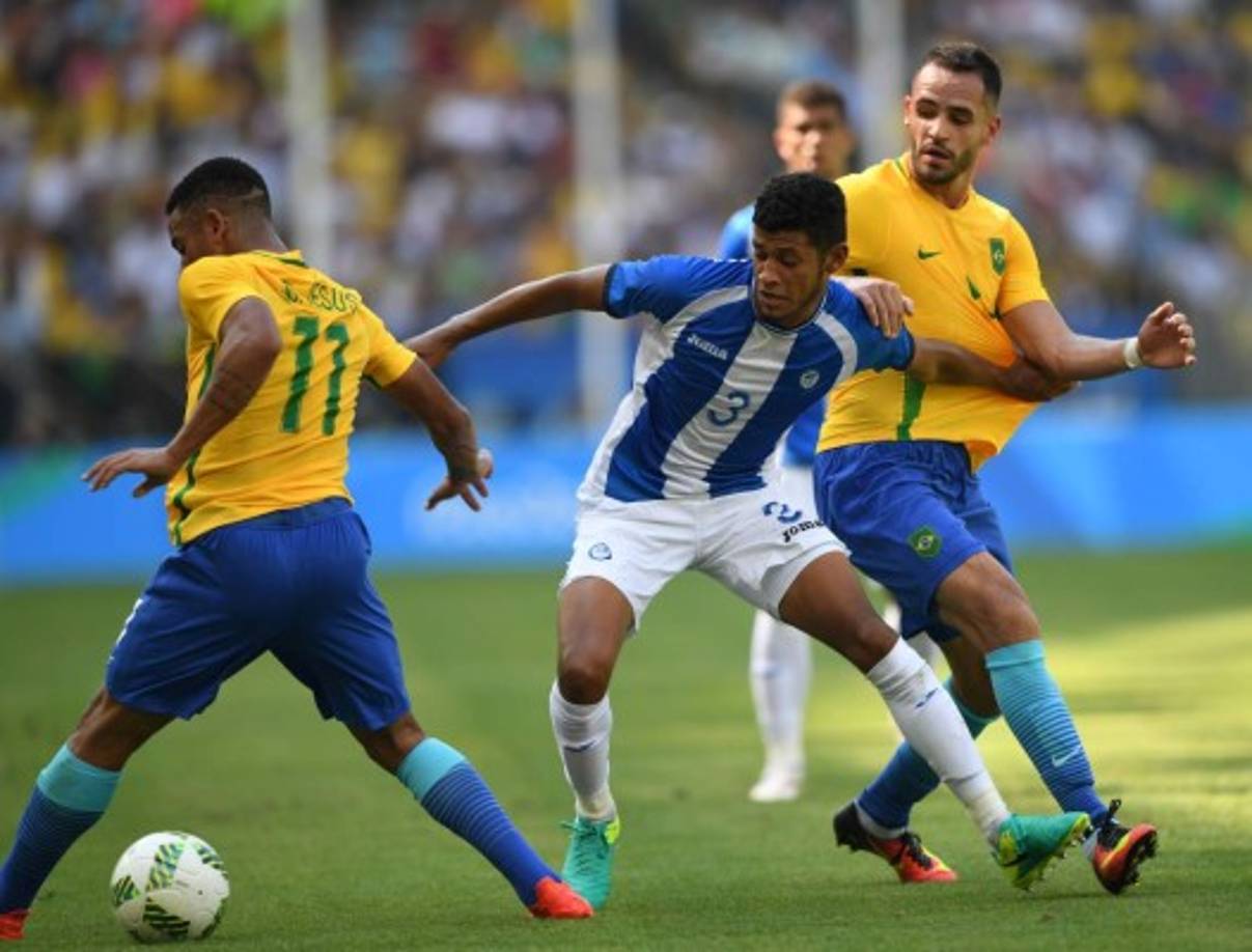 Gabriel Jesús y Neymar, los más destacados de Brasil.