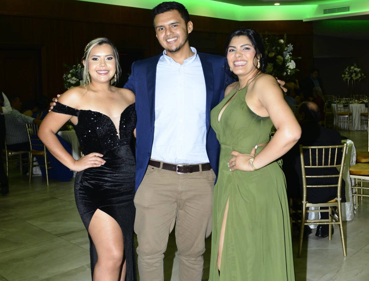 Sol Samaniego, Yonathan Reyes y Alejandra Morales. 