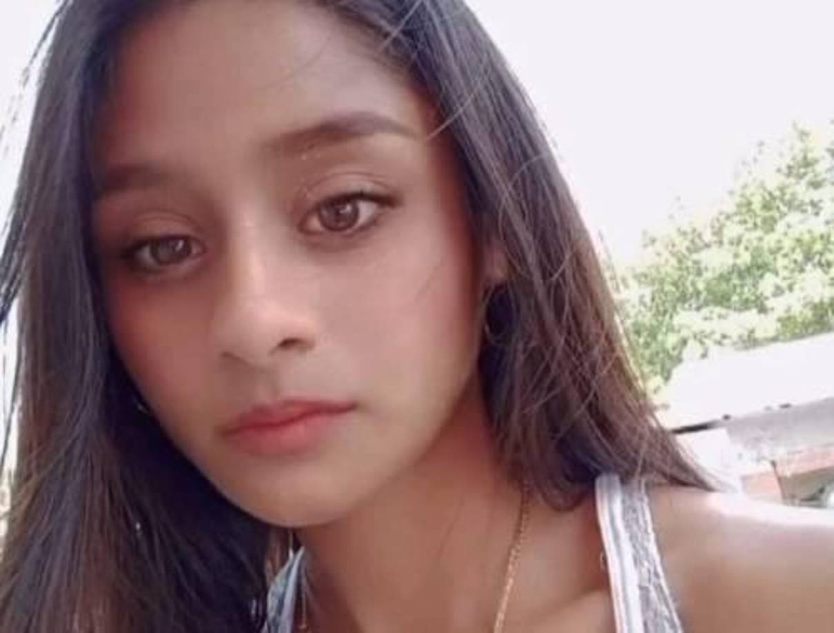 “Como si hubiesen matado a una cucaracha, hay policías que todavía están libres, la persona principal que debe estar ahorita en la cárcel, está gozando de mi nieto que no tiene porqué estar con él”, dijo el acongojado padre de Abigail. 